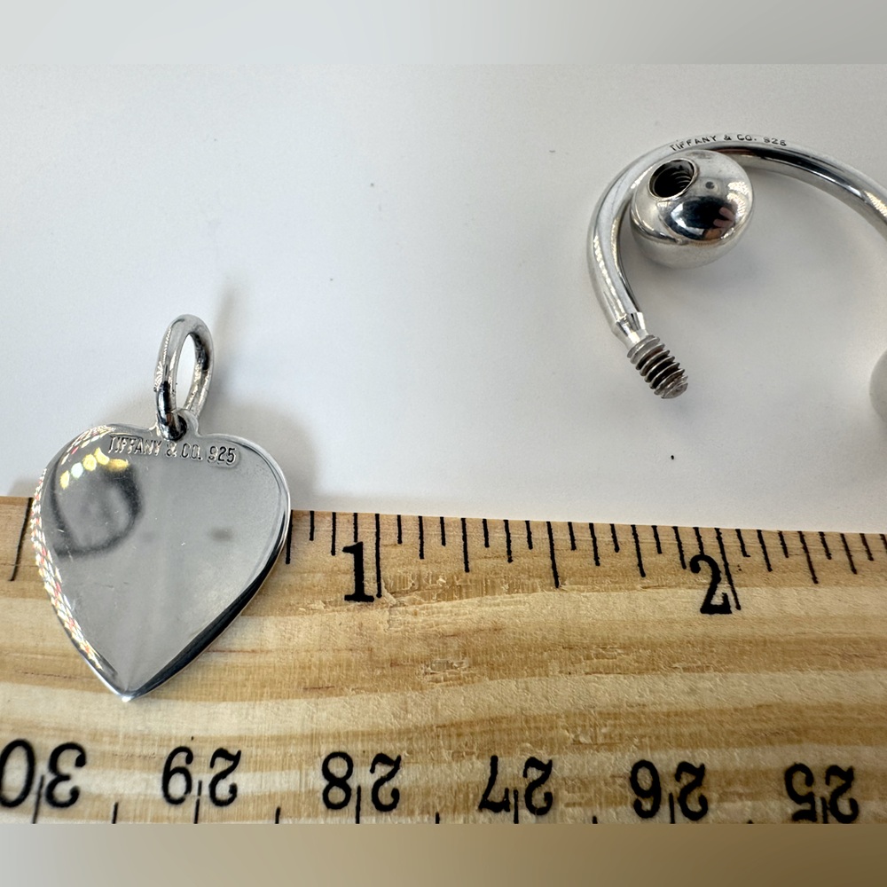 Tiffany & Co Sterling Silver Heart Tag Screwball Key Ring W Pouch Vintage .925 - Picture 8 of 10